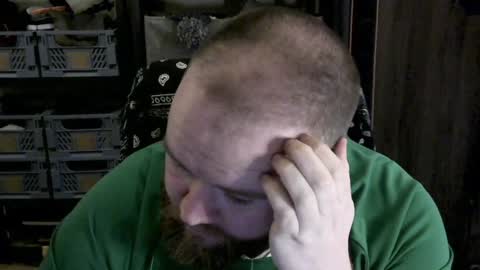 Snapshot of irishdaddy24 chatting on 02/01/25, 03:39 twitter theirishman205 online show from 02/01/25, 03:39