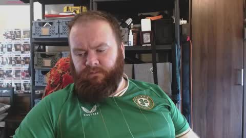 Snapshot of irishdaddy24 chatting on 09/09/25, 10:59 twitter theirishman205 online show from 09/09/25, 10:59