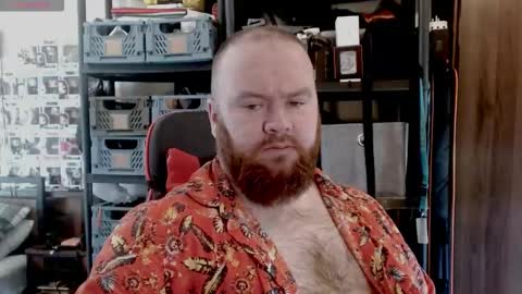 Snapshot of irishdaddy24 chatting on 09/17/25, 12:51 twitter theirishman205 online show from 09/17/25, 12:51