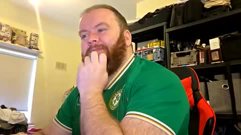 Snapshot of irishdaddy24 chatting on 10/13/25, 03:56 twitter theirishman205 online show from 10/13/25, 03:56