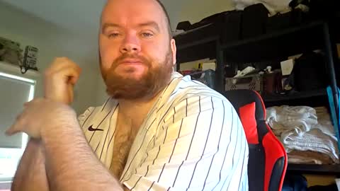 Snapshot of irishdaddy24 chatting on 11/15/25, 11:51 twitter theirishman205 online show from 11/15/25, 11:51