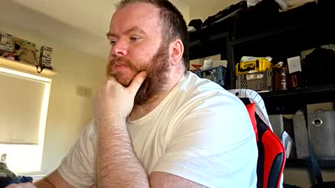 Snapshot of irishdaddy24 chatting on 12/15/25, 02:43 twitter theirishman205 online show from 12/15/25, 02:43