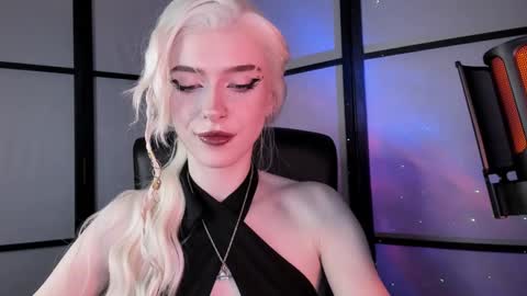 Snapshot of irisice chatting on 01/26/25, 08:23 Miss Iris Fansly Miss Iris new inst. online show from 01/26/25, 08:23