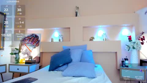 Snapshot of iriss_1 chatting on 01/14/25, 07:11 Iriss online show from 01/14/25, 07:11