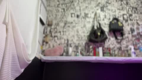 iriss_fox online show from 04/12/26, 08:41