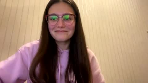 irisss31 online show from 01/15/25, 07:01