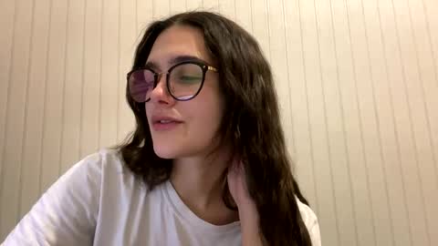 irisss31 online show from 02/13/25, 08:24