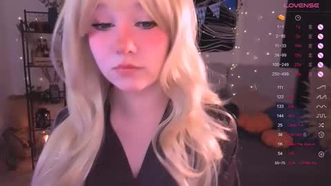 Snapshot of irma_bell chatting on 10/16/25, 10:44 Irma online show from 10/16/25, 10:44