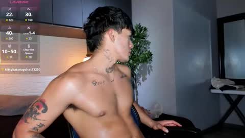 Iron Tous online show from 03/19/26, 09:41