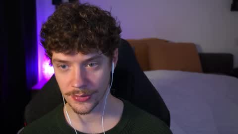 Sam online show from 10/06/25, 04:15