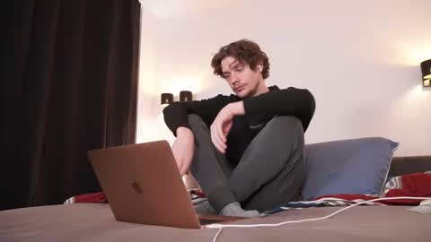 Sam online show from 01/17/26, 04:43