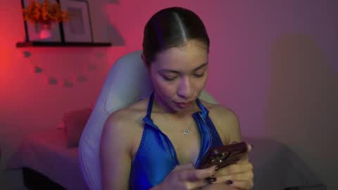 isa_____ online show from 02/08/26, 02:59