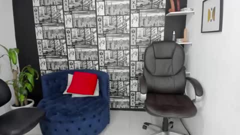 Isa and Natasha online show from 02/25/25, 02:44