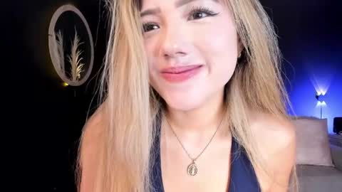 Isa Cortes  online show from 04/17/26, 01:36