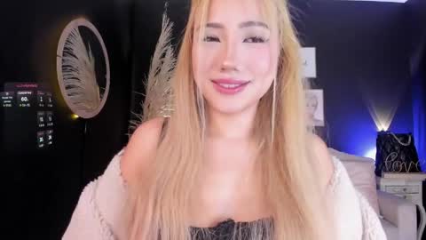 Isa Cortes  online show from 04/27/26, 02:15