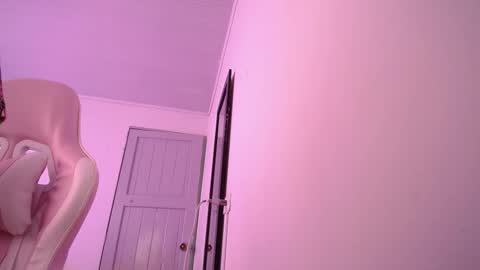 Isabella  online show from 02/06/26, 02:42