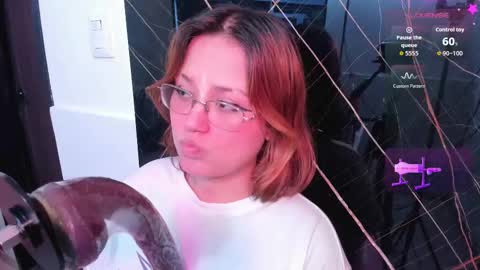 Isa online show from 09/27/25, 09:09