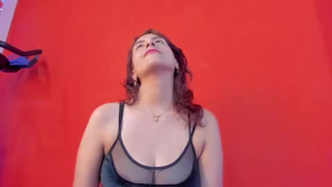 Isabella online show from 02/12/25, 02:54