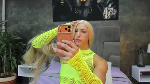 Isa Lancaster online show from 03/18/26, 08:01