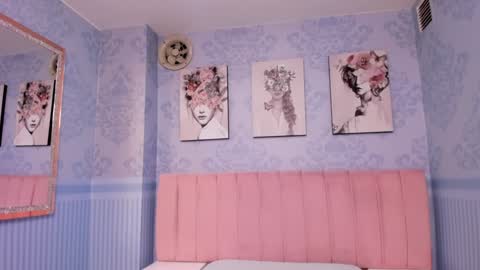    online show from 01/12/25, 01:21