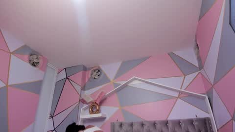    online show from 02/11/25, 02:35