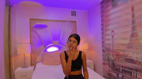    online show from 09/24/25, 10:51