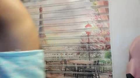    online show from 10/12/25, 10:25