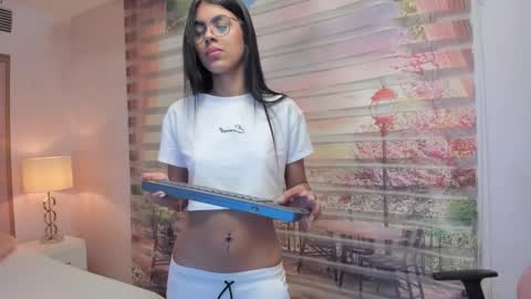    online show from 10/15/25, 04:01