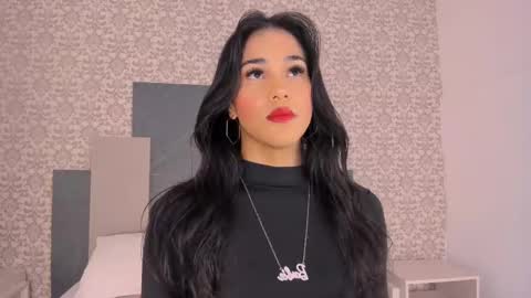 Isa  online show from 09/26/25, 12:31