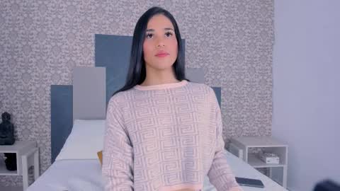 Isa  online show from 10/17/25, 02:19