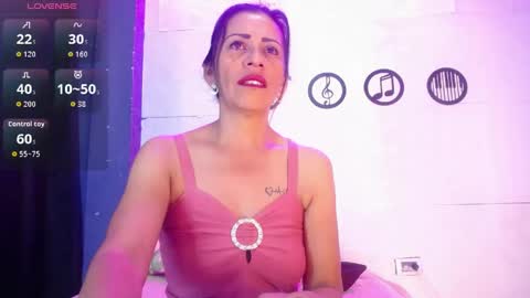 Snapshot of isa_milff chatting on 04/15/26, 11:17 isa online show from 04/15/26, 11:17