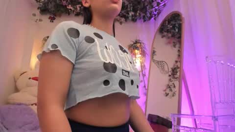 Isabella        online show from 02/04/26, 11:42