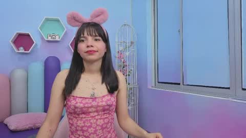 Isaa Skinny  online show from 04/17/26, 03:31