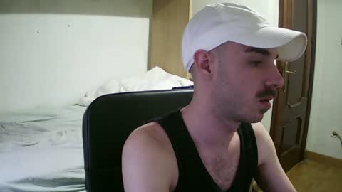 Isaac99c online show from 01/07/25, 07:52