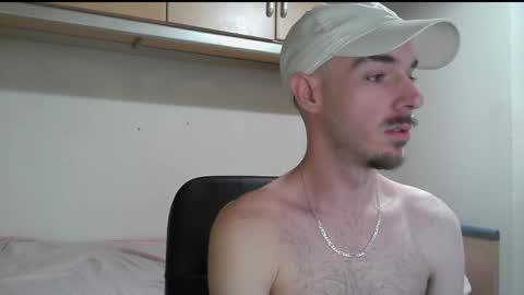 Snapshot of isaac99c chatting on 05/06/26, 10:48 Isaac99c online show from 05/06/26, 10:48