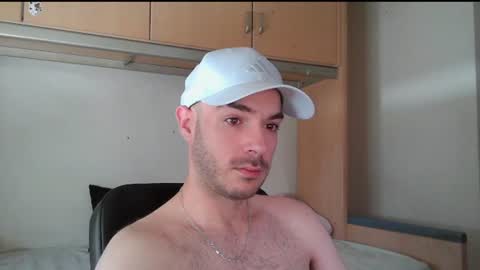 Snapshot of isaac99c chatting on 07/11/26, 01:36 Isaac99c online show from 07/11/26, 01:36
