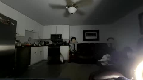 isaac_akamu online show from 04/08/26, 12:54