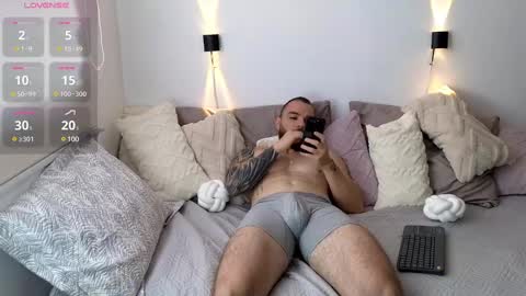 Isaac carter online show from 03/10/25, 01:32