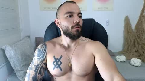 Isaac carter online show from 11/18/25, 11:03