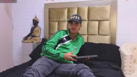 Isaac  online show from 11/16/25, 03:06