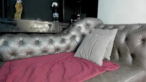 Isaac  online show from 01/07/26, 04:26