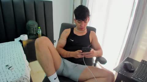 isaac_cryston online show from 02/04/25, 05:34