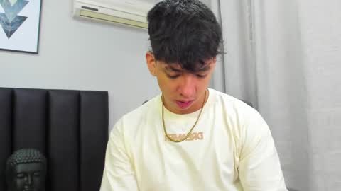 isaac_cryston online show from 02/10/25, 01:01