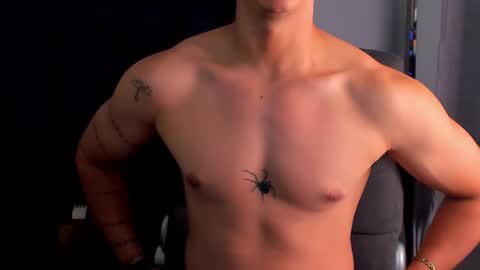 isaac_cryston online show from 03/04/25, 08:16