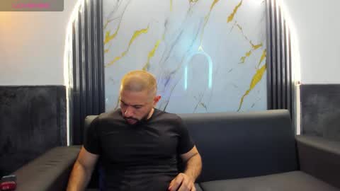 isaac_franko online show from 11/08/25, 09:13