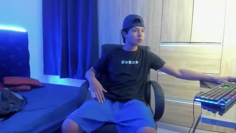 Snapshot of isaac_master77 chatting on 11/02/25, 10:56 isaac_master77 online show from 11/02/25, 10:56