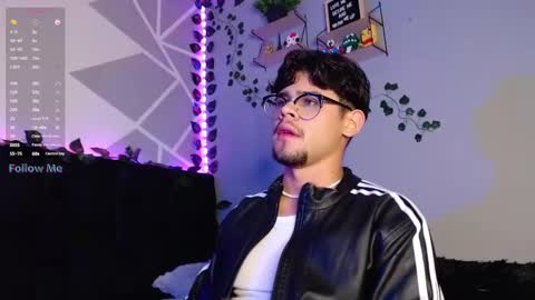 Snapshot of isaac_saenz chatting on 12/02/24, 10:45 Isaac Saenz. online show from 12/02/24, 10:45