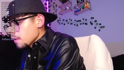 Snapshot of isaac_saenz chatting on 12/05/24, 03:48 Isaac Saenz. online show from 12/05/24, 03:48