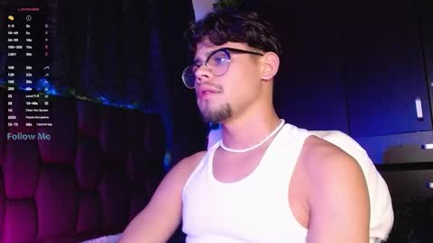 Snapshot of isaac_saenz chatting on 12/19/24, 02:56 Isaac Saenz. online show from 12/19/24, 02:56