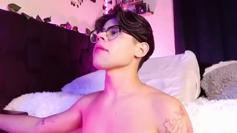 Snapshot of isaac_saenz chatting on 03/09/25, 09:46 Isaac Saenz. online show from 03/09/25, 09:46